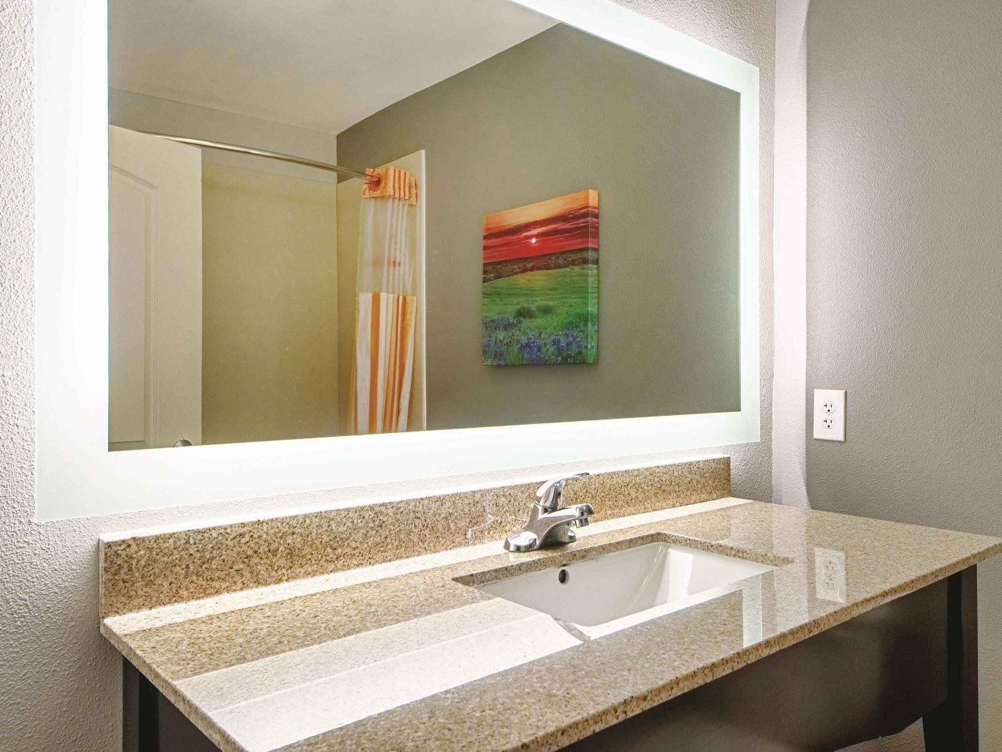 La Quinta By Wyndham Mckinney Extérieur photo